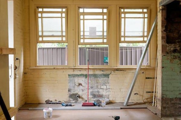 Guide 2023 : normes de rénovation à connaître